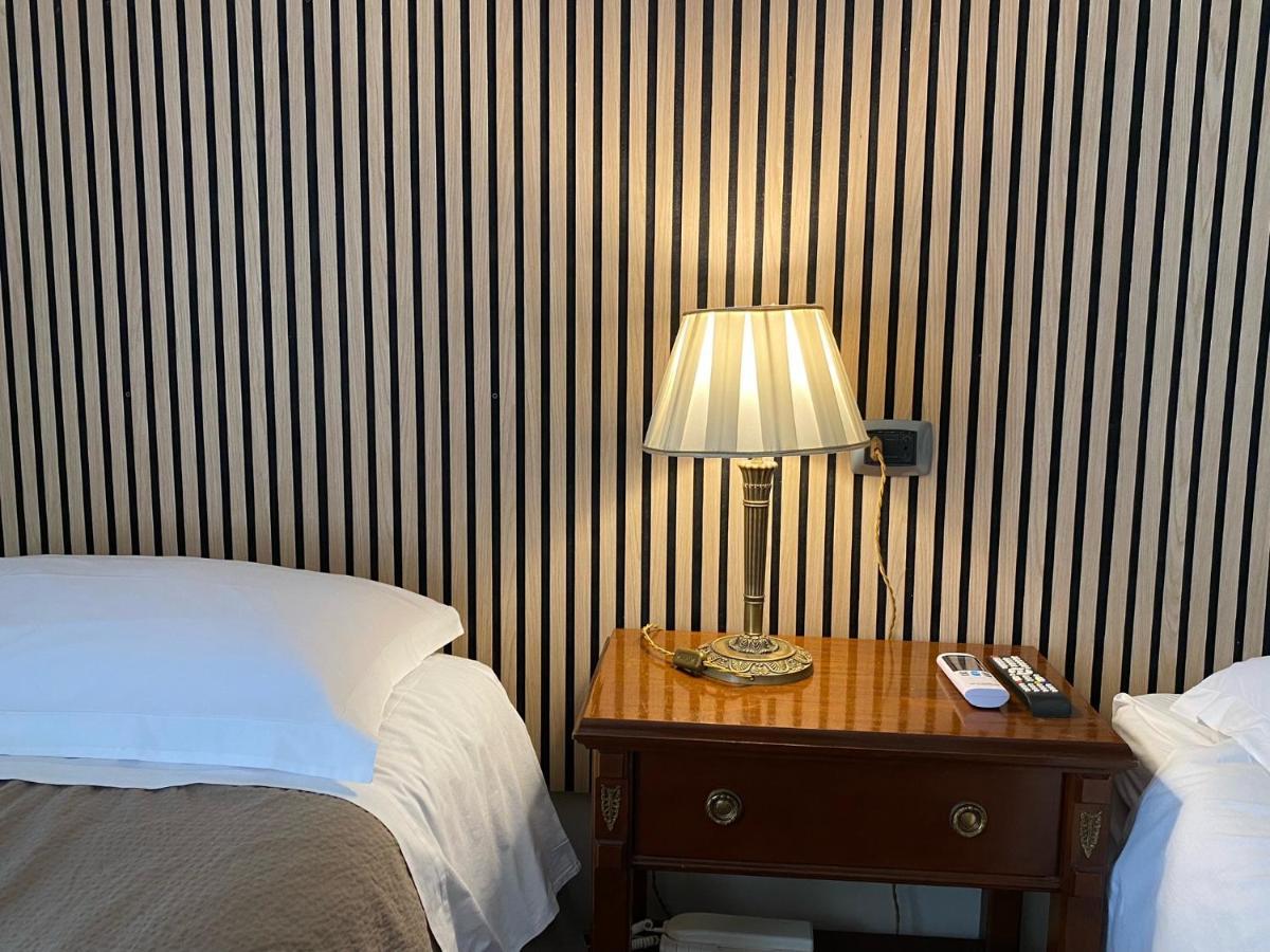 Casa Battisti Messina Guest House In Centro Citta, Ideale Per Famiglie O Gruppi ภายนอก รูปภาพ