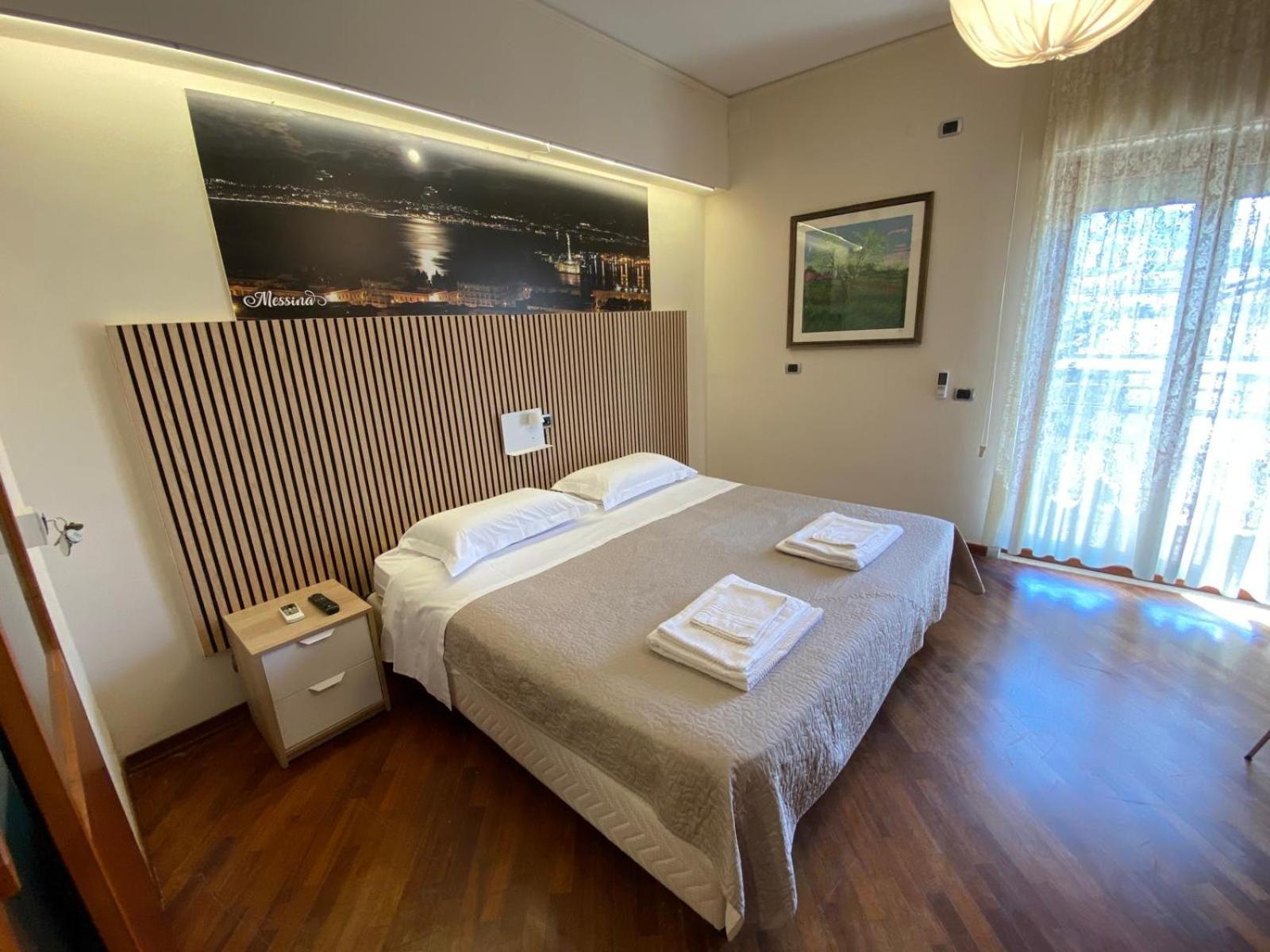 Casa Battisti Messina Guest House In Centro Citta, Ideale Per Famiglie O Gruppi ภายนอก รูปภาพ