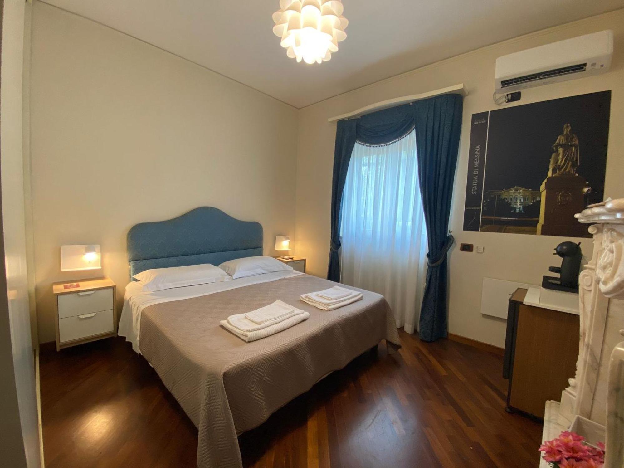 Casa Battisti Messina Guest House In Centro Citta, Ideale Per Famiglie O Gruppi ภายนอก รูปภาพ